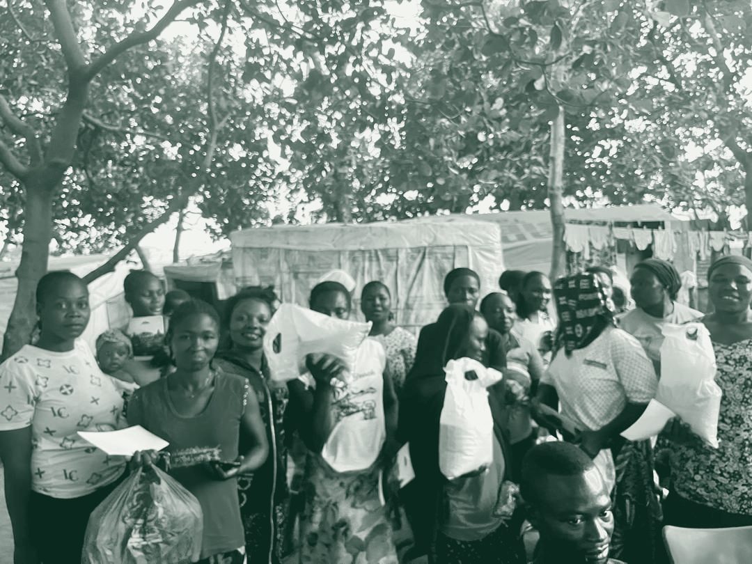 Photograph from a Fisho Initiative feeding outreach.
