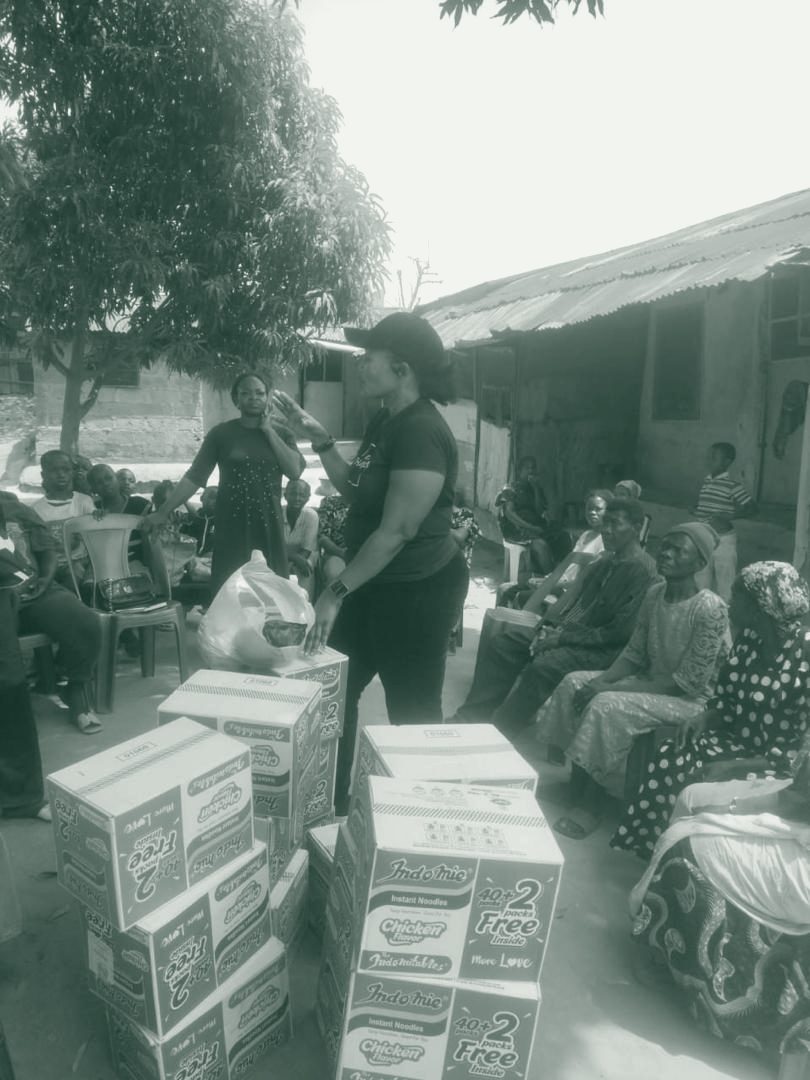 Photograph from a Fisho Initiative feeding outreach.