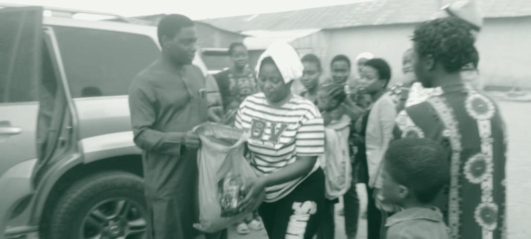 Photograph from a Fisho Initiative feeding outreach.