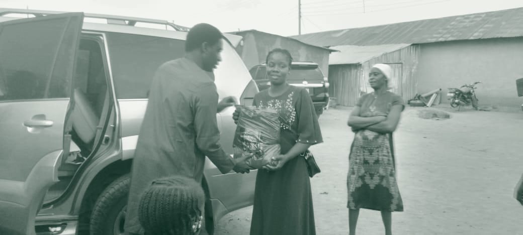 Photograph from a Fisho Initiative feeding outreach.