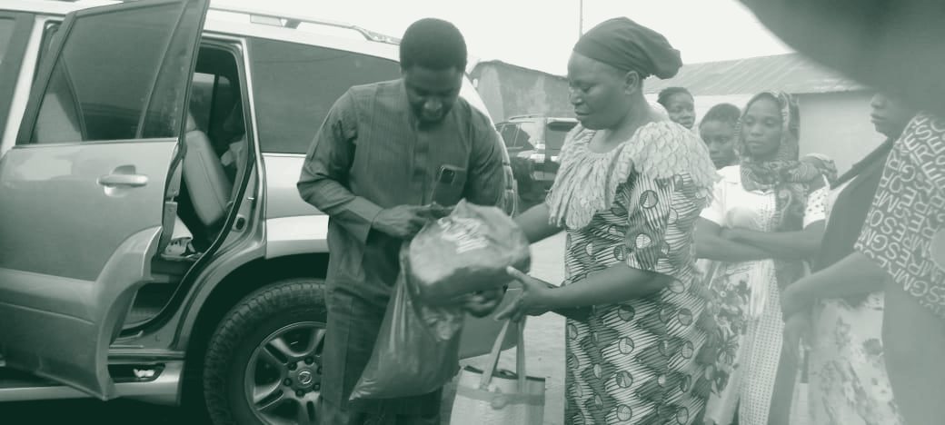 Photograph from a Fisho Initiative feeding outreach.