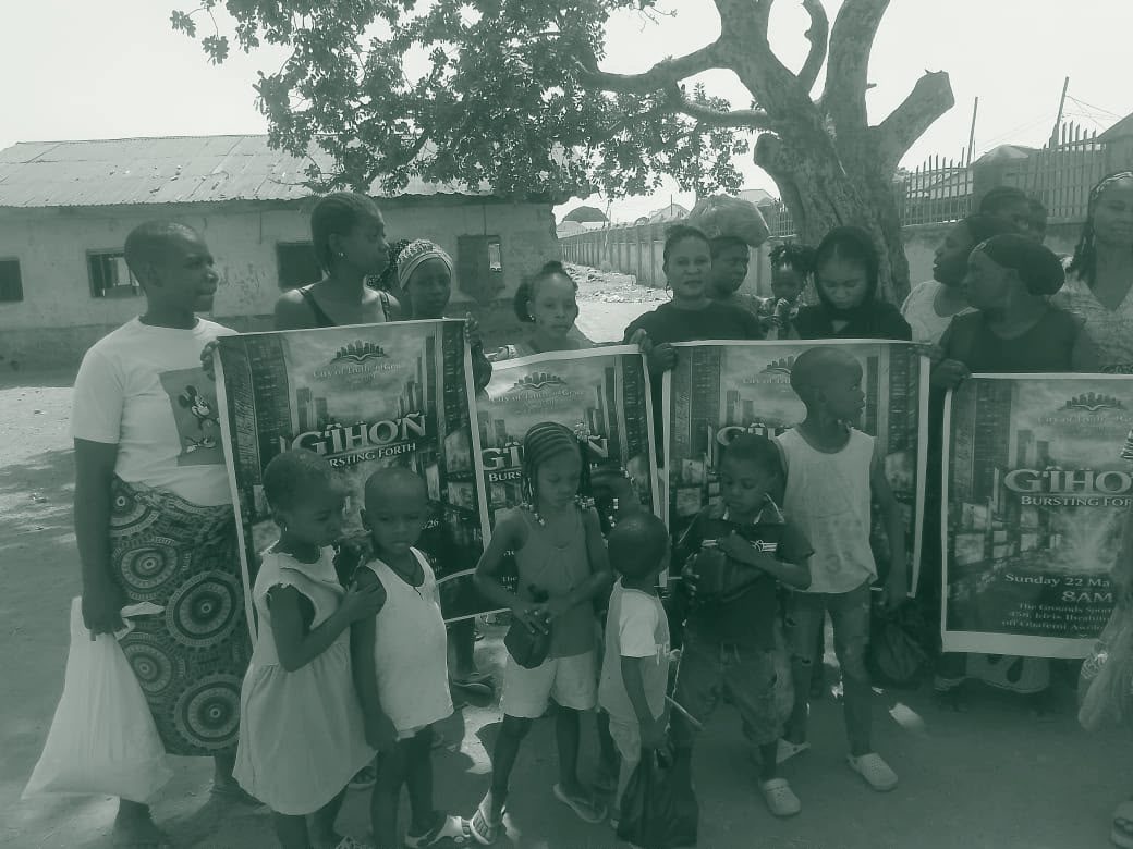 Photograph from a Fisho Initiative feeding outreach.