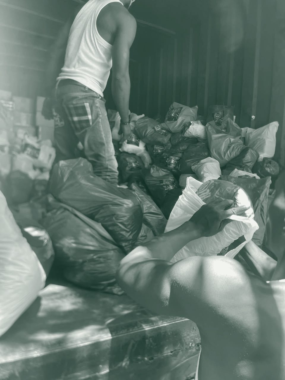 Photograph from a Fisho Initiative feeding outreach.